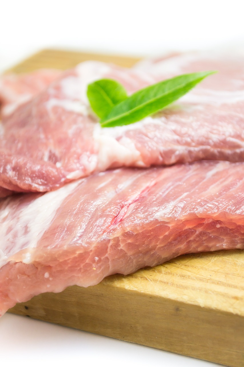 A carne como fonte de fenilalanina Fonte: Thinkstock photos A fenilalanina também se encontra na carne, como componente das proteínas