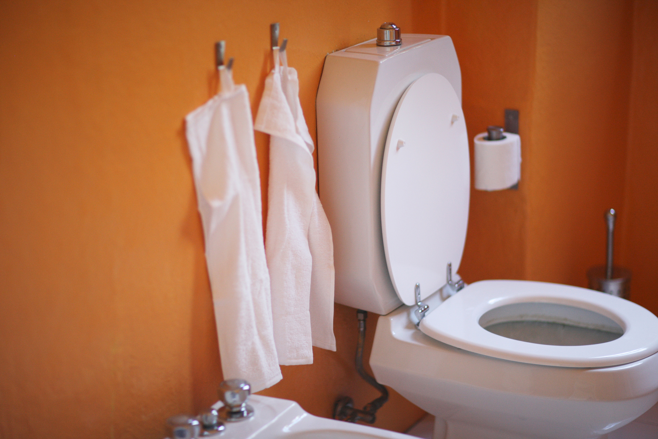 Devemos ir à casa de banho pelo menos uma vez de três em três horas: Getty Images Devemos ir à casa de banho pelo menos uma vez de três em três horas