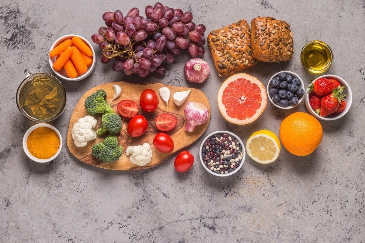 Alimentação saudável como prevenção do cancro gastrointestinal. Fonte: Getty Images Uma alimentação saudável como prevenção do cancro do aparelho digestivo