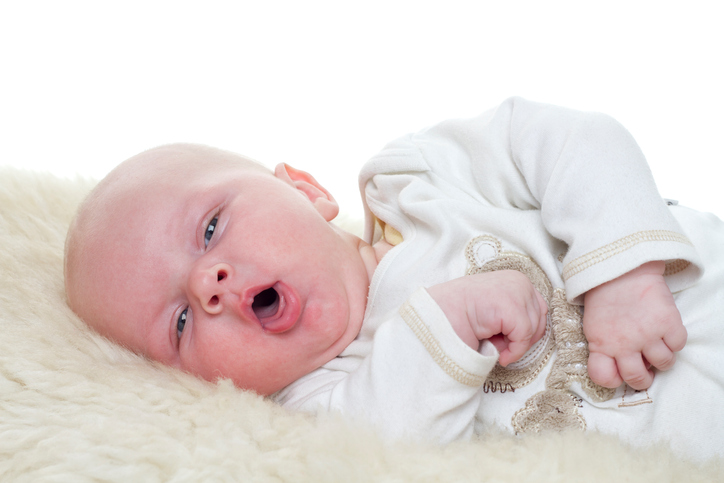 O pneumococo causa problemas respiratórios. Foto: Thinkstock uma criança que tosse