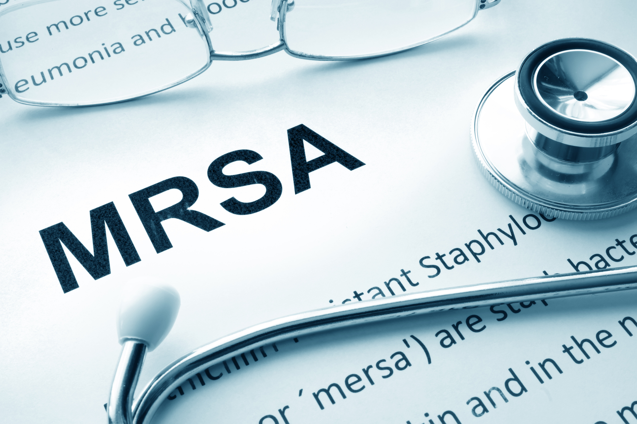 O MRSA é uma estirpe de estafilococos dourados que é resistente aos antibióticos habitualmente utilizados: Getty Images O MRSA é uma estirpe de estafilococos dourados que é resistente aos antibióticos habitualmente utilizados.