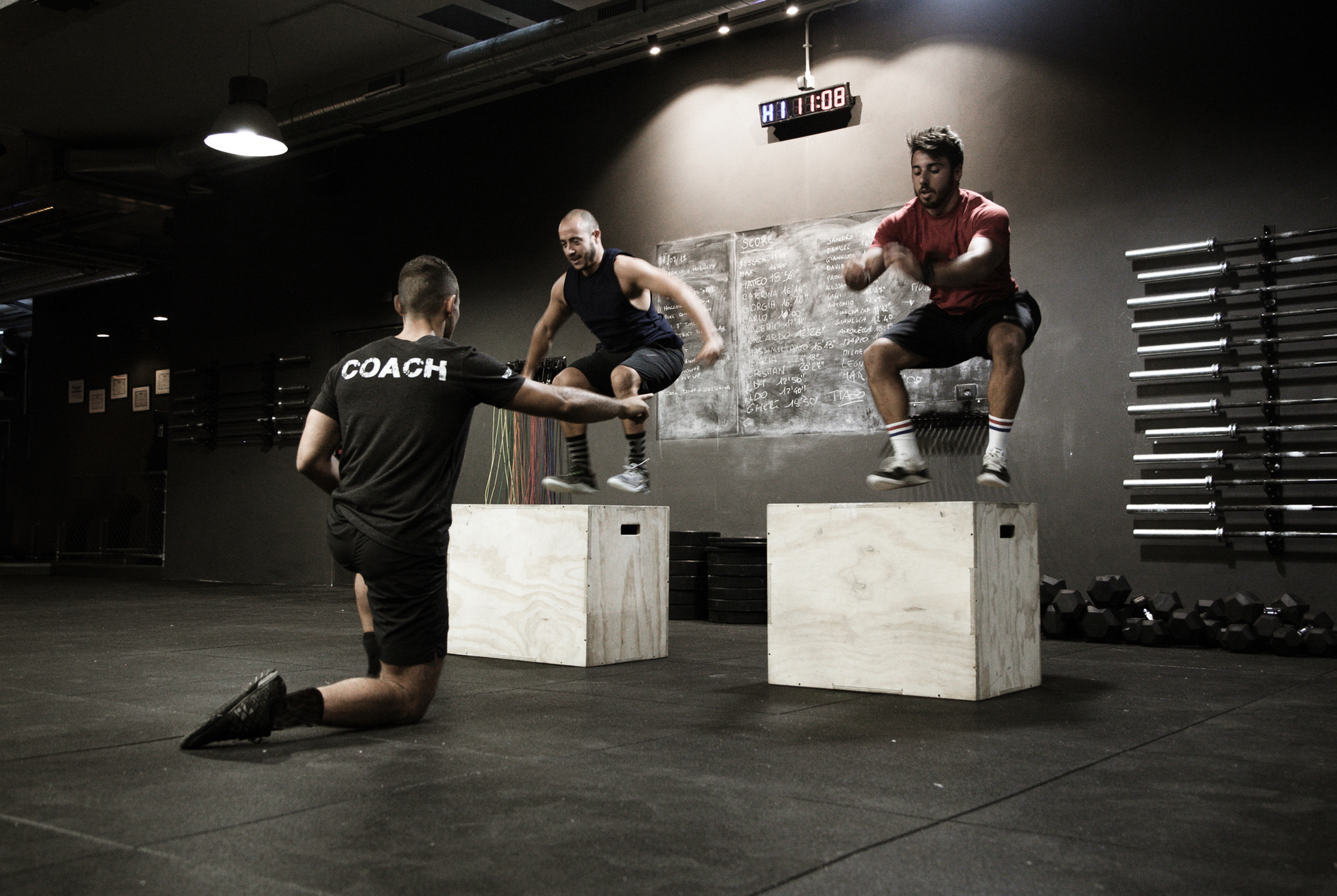 É aconselhável treinar sob a supervisão de um treinador. O exercício em grupo é motivador: Getty Images É aconselhável treinar sob a supervisão de um treinador. O exercício em grupo é motivador.