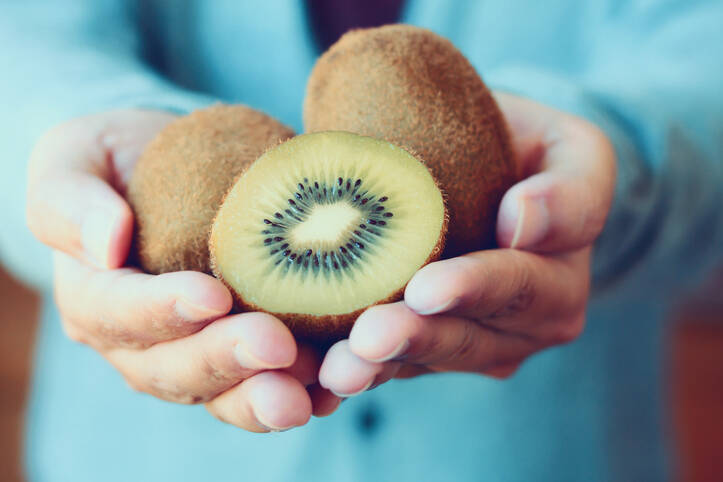 O kiwi é um fruto cheio de substâncias medicinais. Onde pode ser cultivado?