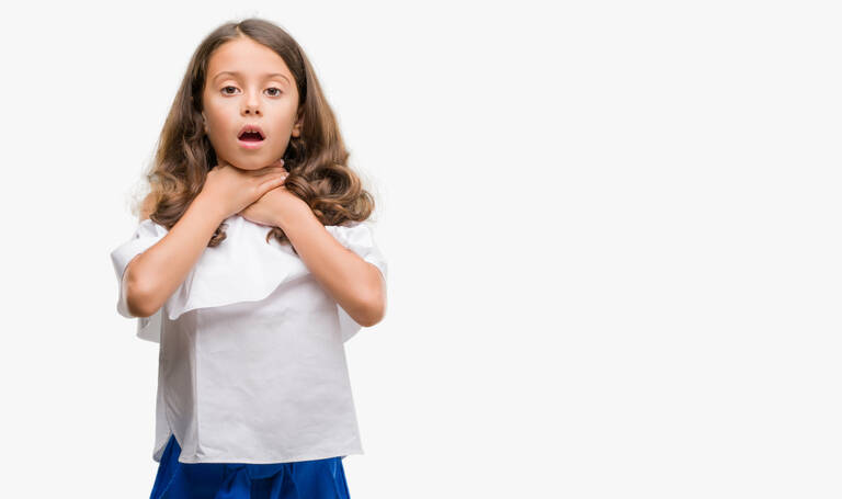 Laringite: quais são os sintomas da laringite? É um risco para as crianças?