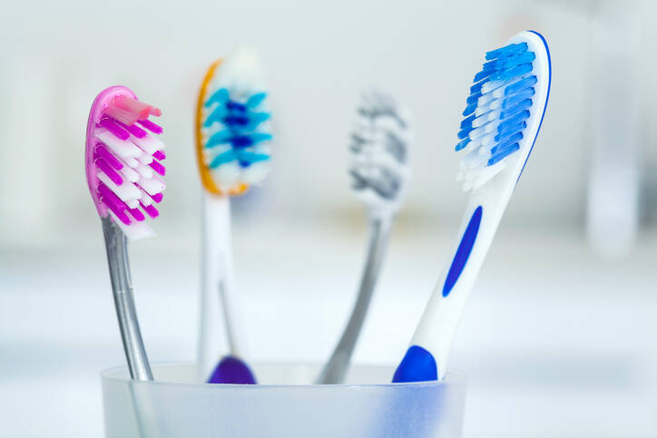 Como escolher a escova de dentes certa e porque é que a escolha certa é importante?