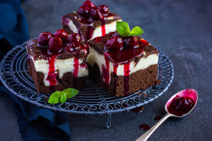 Receita de um cheesecake de frutas com migalhas fit. Como se mimar com um doce saudável?
