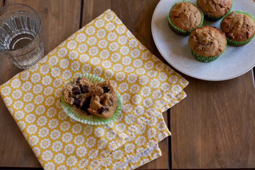 Receita de muffins de banana saudáveis sem farinha e sem lactose. Experimente connosco