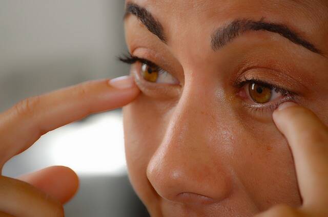 Pálpebra inchada: a alergia também acompanha várias doenças?