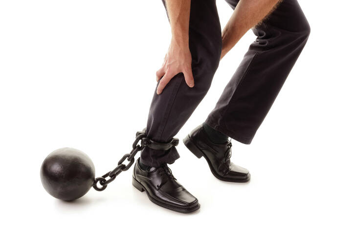 O que causa a sensação de pernas pesadas? É necessário preocupar-se com uma doença inflamatória?