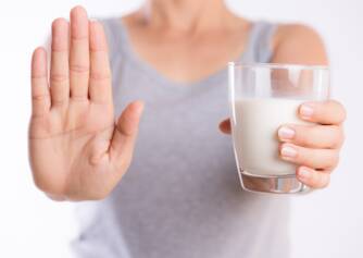 Alergia ao leite e intolerância à lactose: diferença e sintomas