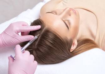 Mesoterapia capilar: o que é e quais são os seus efeitos, vantagens e desvantagens?