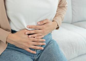 Dor na parte inferior do abdómen - pode indicar um problema? + Irradia para outras partes?