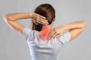 O que provoca dores nos músculos da coluna cervical? + 5 exercícios de relaxamento para fazer em casa