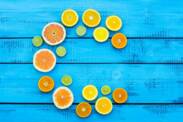 Vitamina C - Quais são os seus efeitos? Deficiência, excesso, formas, dosagem