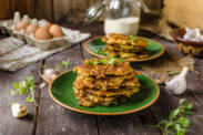 Panquecas de abobrinha no forno? Receita fit com aveia