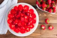 Receita de cheesecake de morango saudável com mascarpone